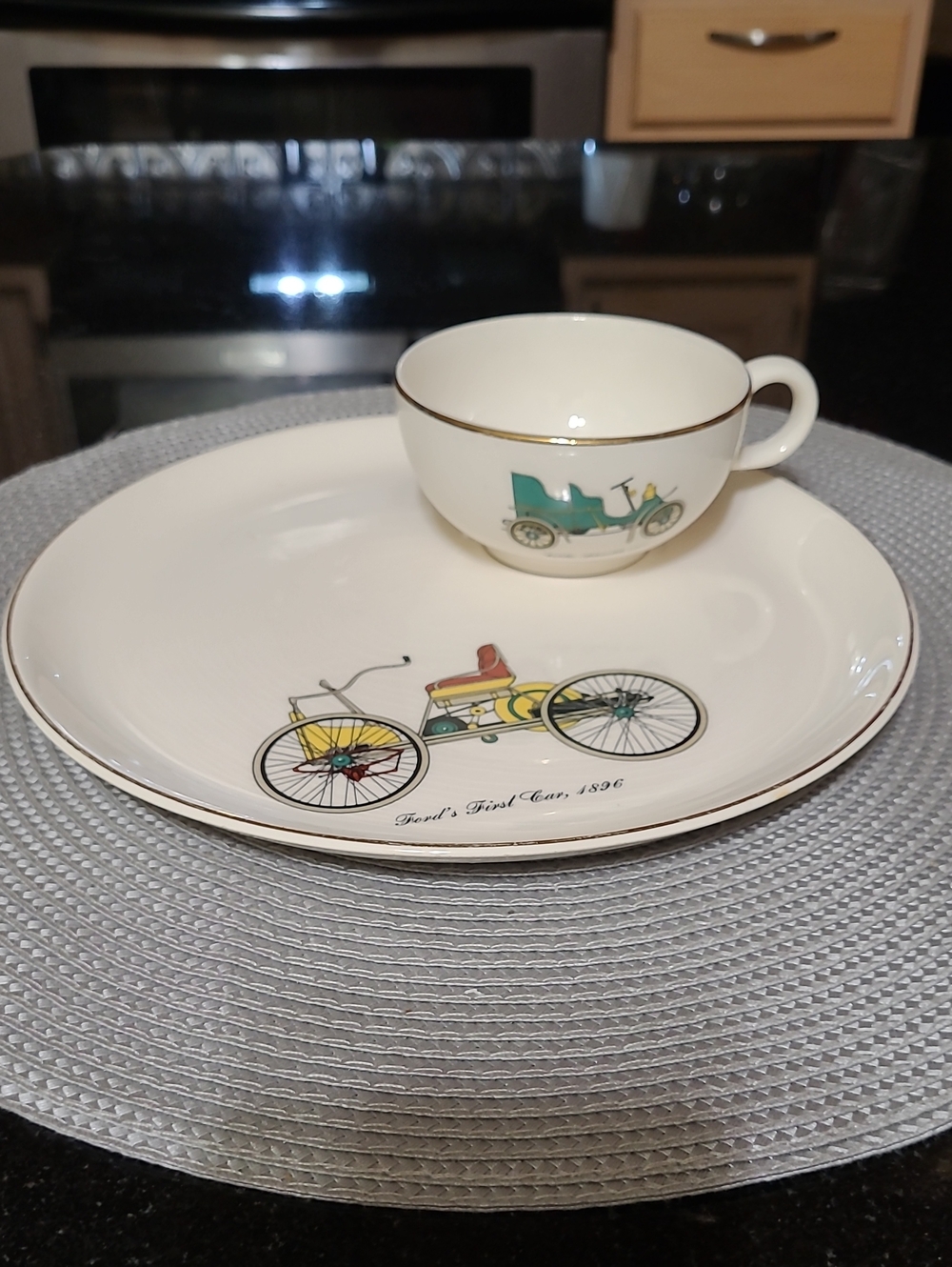 VTG Salem China Company 23k Gold Antique Automobile Plate & Teacup